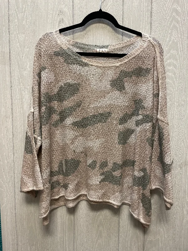 Top Short Sleeve By Pol In Camouflage Print, Size: L